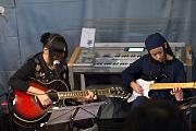 1.　guitar